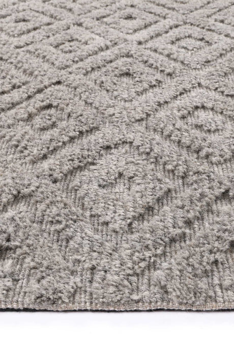 Hand tufted wool blend floor rug in grey, 200 x 290 cm