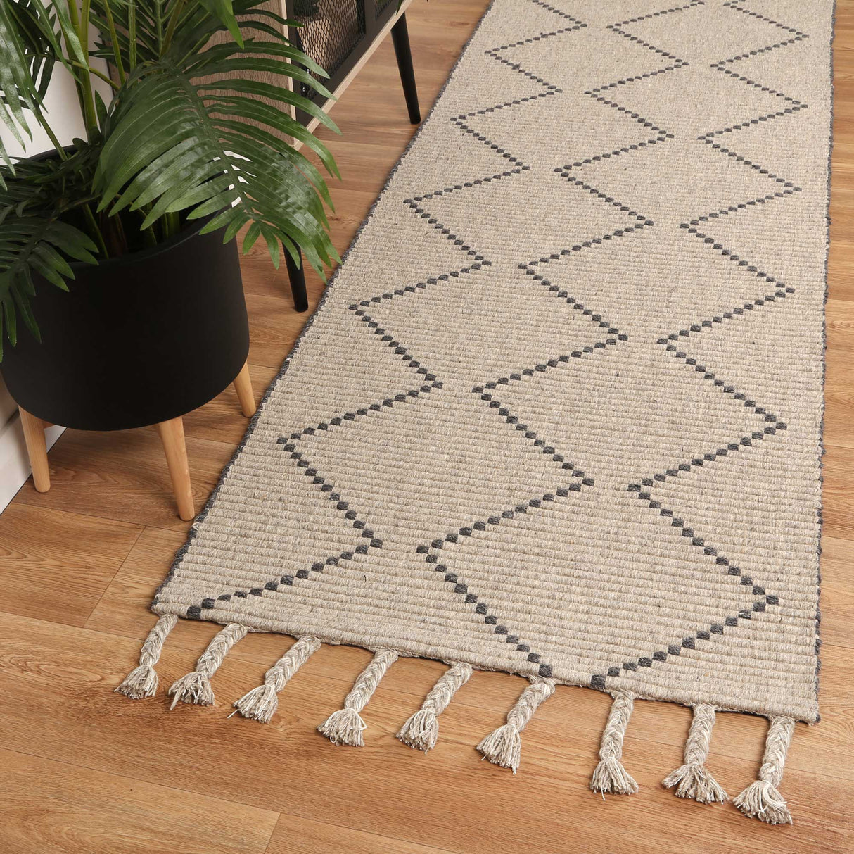 Ash hand tufted wool blend floor rug 240x330cm
