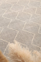 Grey hand tufted wool blend floor rug 240x330cm