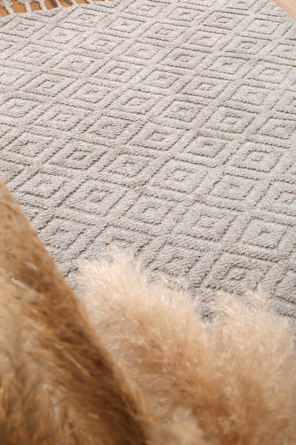 Grey hand tufted wool blend floor rug 240x330cm
