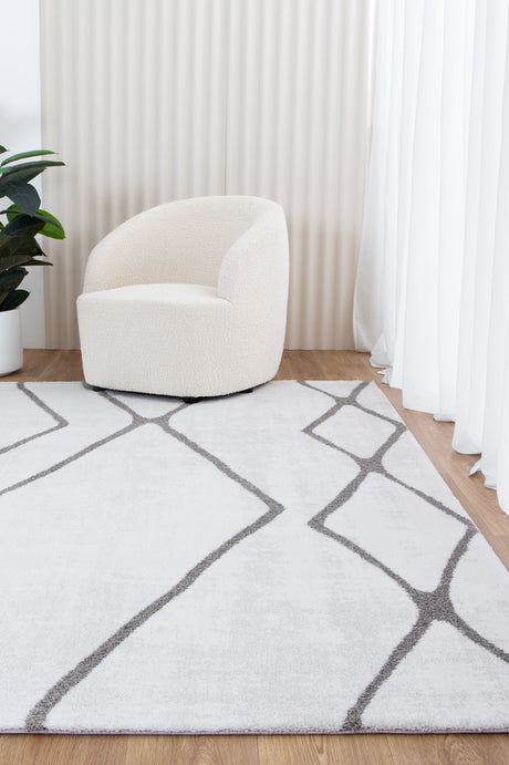 Traditional plush polyester floor rug 160 x 230cm view 1