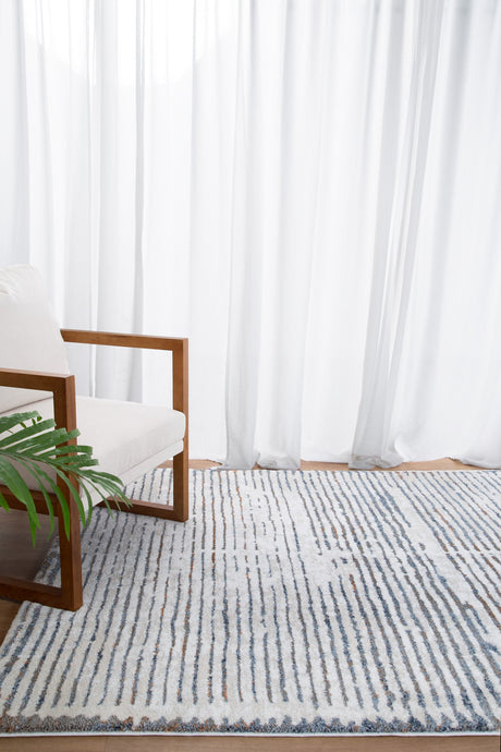 Plush woven polyester floor rug, 160x230cm
