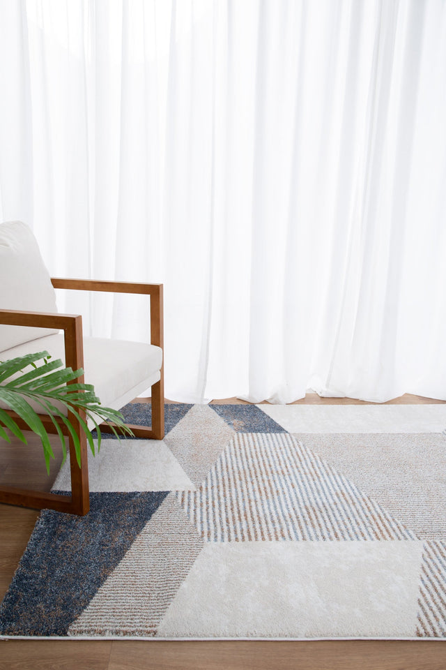 Plush Polyester Floor Rug 240 x 330cm