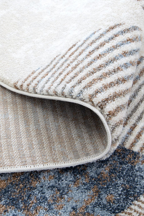 Plush Polyester Floor Rug 240 x 330cm, view 3