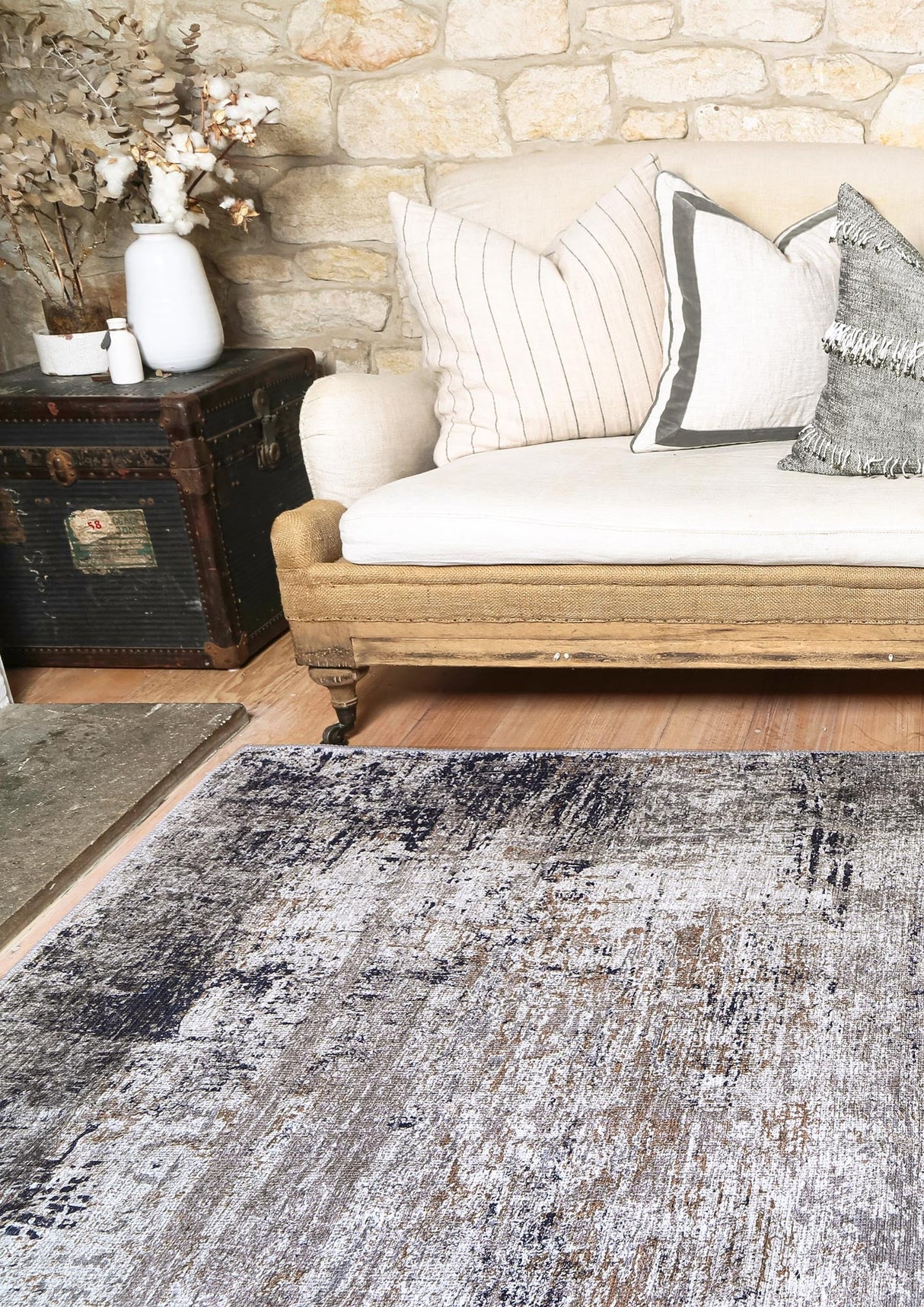 Distressed Vintage Floor Rug, Ash Beige 280x380cm