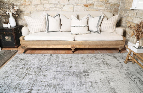 Distressed Vintage Floor Rug, Ivory 280x380cm