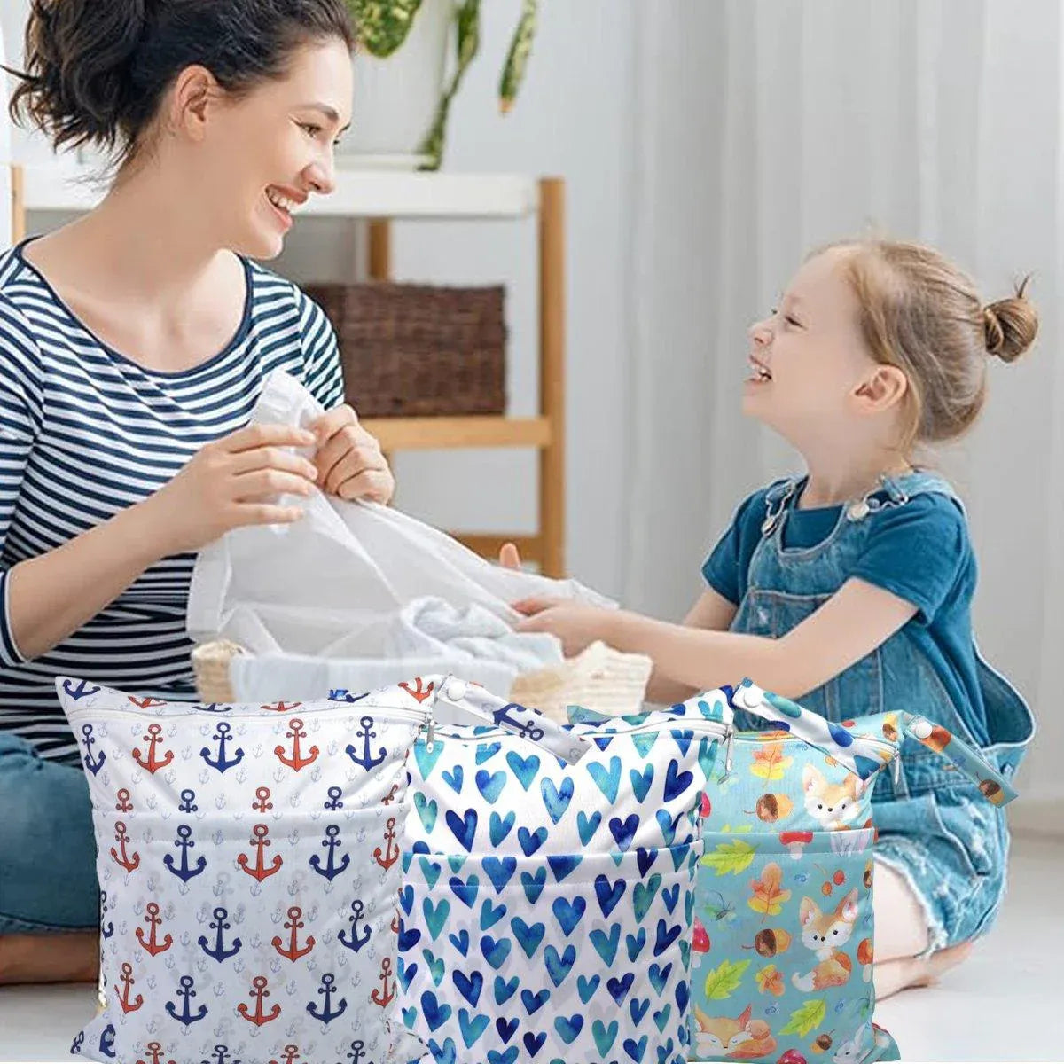 Waterproof nappy and wet bags with heart print, 2 piece