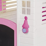 Kids garden playhouse pink fence detail