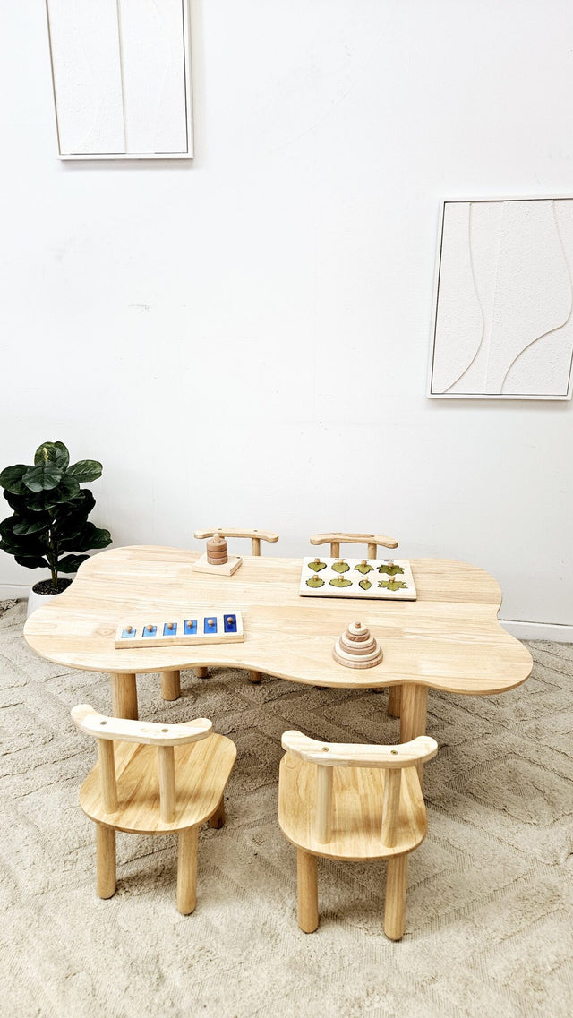 Monowai cloud shaped natural rubberwood kids table with four chairs