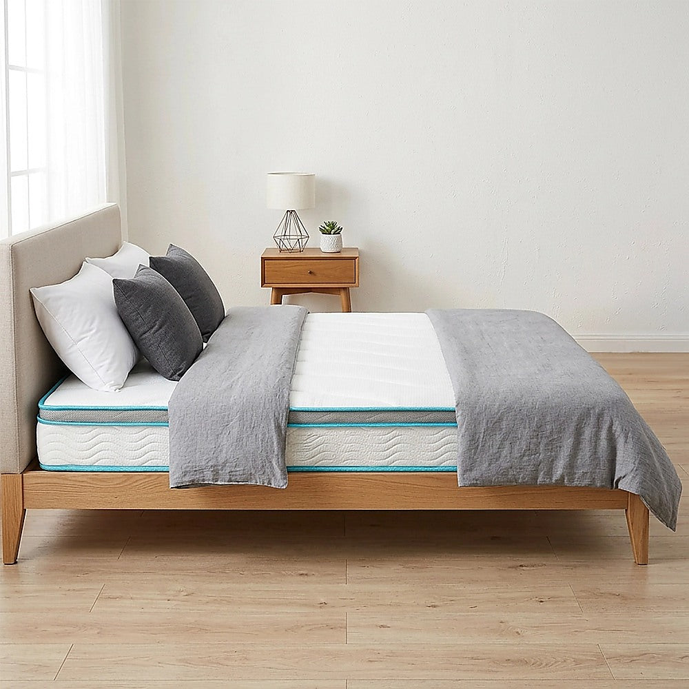 Medium firm hybrid memory foam and innerspring mattress, 20cm king