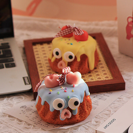 Yellow Cake Candle - Cute Soy Wax Candle, Gift for Friends (White Peach Oolong)