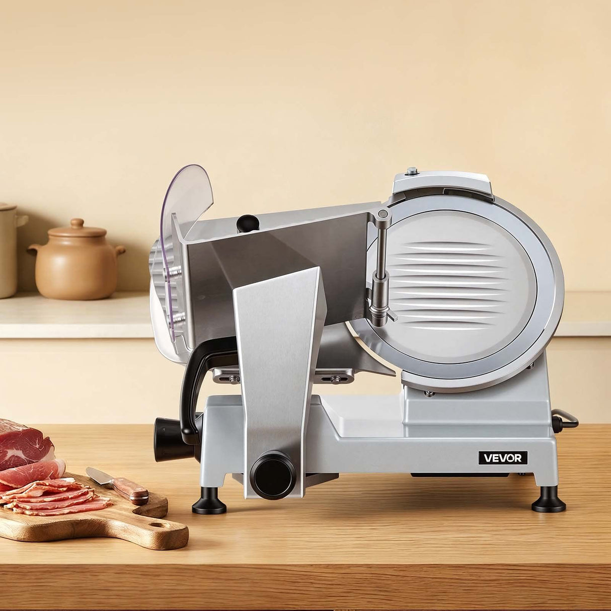 Thickness knob set between 0 and 12 mm on the electric food slicer
